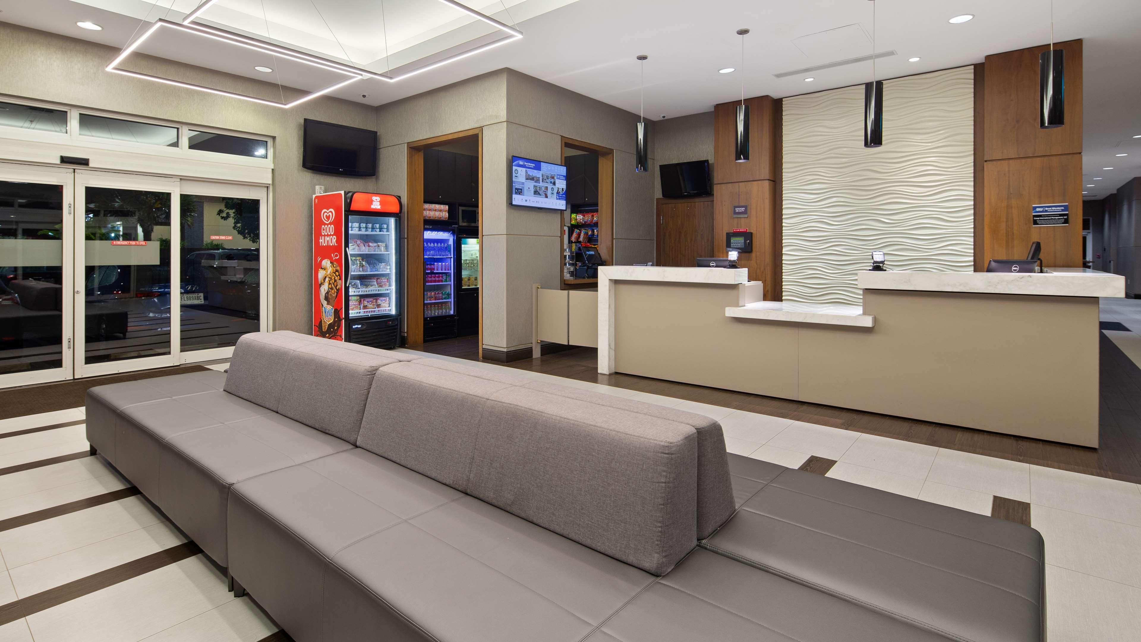 Best Western Plus Intl Airport & Coral Gables Hotel